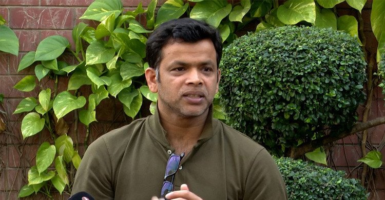 আচমকা নির্বাচক প্যানেল থেকে পদত্যাগ করলেন রাজ্জাক